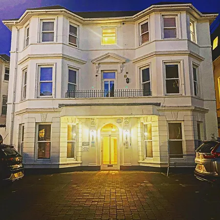 Luxury 2 Beds Apartment By The Sea-2